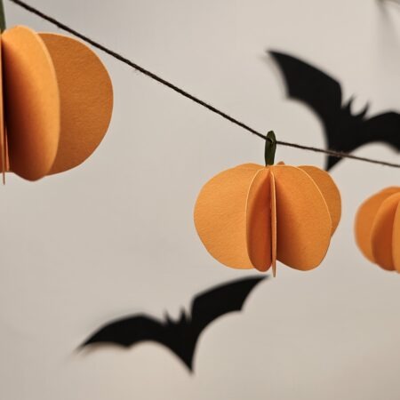 PUMPKIN PAPER GARLAND